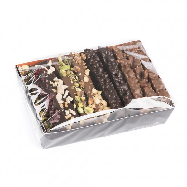 Barquette mendiants grignotins barre chocolat lait noir fruits secs amandes grillées riz soufflé gourmandise offrir expédition envoi idée cadeau Laurent le Daniel artisan pâtissier chocolatier macaron glacier confiseur biscuiterie traiteur mof meilleur ouvrier de France pâtisserie à rennes centre-ville alma grand quartier lices halles ille et vilaine bretagne France relais desserts haut de gamme qualité