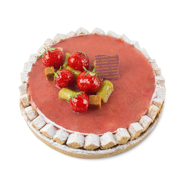 Entremets fruits original gâteau fête anniversaire birthday cake personnalisé tarte de saison fraise locale rhubarbe Laurent le daniel patisserie le daniel maison le daniel mof meilleur ouvrier de France artisan patisserie traditionnelle française tarte fruit bonbon chocolat macaron confiserie caramel biscuit glace spécialité bretonne viennoiserie traiteur cocktail snacking formule déjeuner  salon de thé magasins rennes ille et vilaine bretagne relais desserts qualité haut de gamme