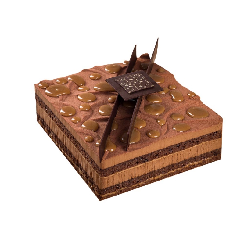 Ebene Entremets original gâteau fête anniversaire birthday cake personnalisé dessert chocolat au lait caramel praliné croustillant Laurent le daniel patisserie le daniel maison le daniel mof meilleur ouvrier de France artisan patisserie traditionnelle française tarte fruit bonbon chocolat macaron confiserie caramel biscuit glace spécialité bretonne viennoiserie traiteur cocktail snacking formule déjeuner salon de thé magasins rennes ille et vilaine bretagne relais desserts qualité haut de gamme