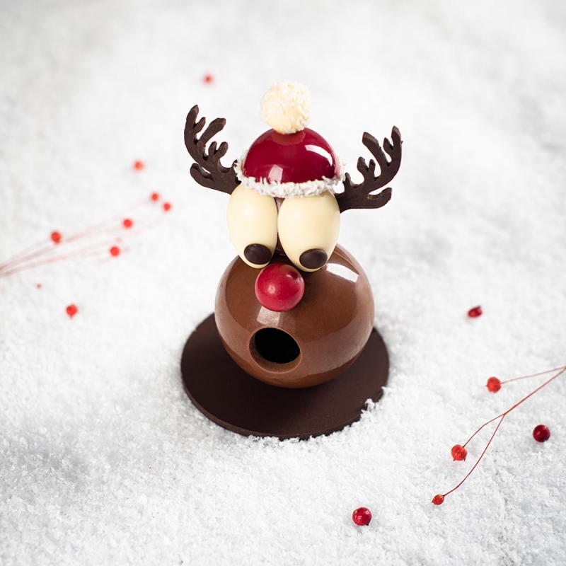 Sujet en chocolat de Noël le Renne sujet renne création chocolat artisans chocolatiers idée cadeaux chocolat création noel 2018 sujet renne mof rennes bretagne laurent le daniel noel idée cadeaunoel 2018 enfants laurent le daniel mof rennes bretagne