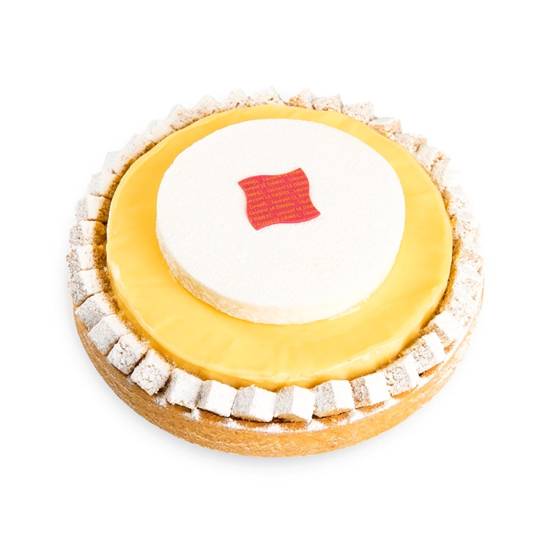 Tarte au citron Tarte traditionnelle citron meringue gâteau anniversaire birthday cake cake design dessert qualité gâteau personnalisé pâtisserie traditionnelle française pastry repas fête d’anniversaire idée dessert original haut de gamme artisan pâtissier chocolatier macaron glacier confiseur biscuiterie traiteur meilleur pâtisserie rennes, maison gâteaux, salon de thé, laurent le Daniel mof meilleur ouvrier de France pâtisserie rennes ille et vilaine bretagne relais desserts