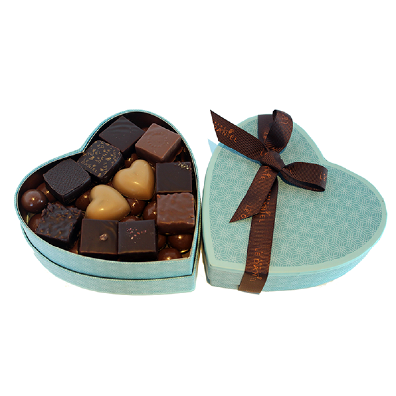 Découvrez tous nos produits de la fête des Pères ! boite coeur garnie chocolat fête des pères